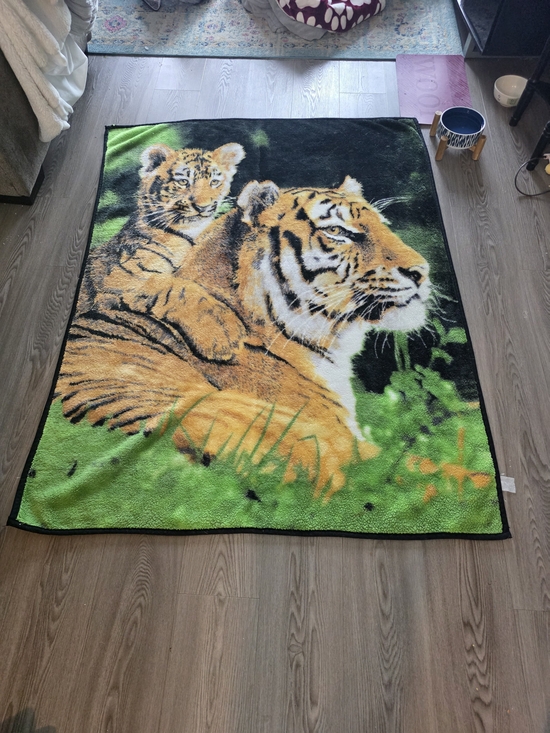 Other - Tiger & Cub Graphic Plush Throw Blanket - Green, Orange, Black